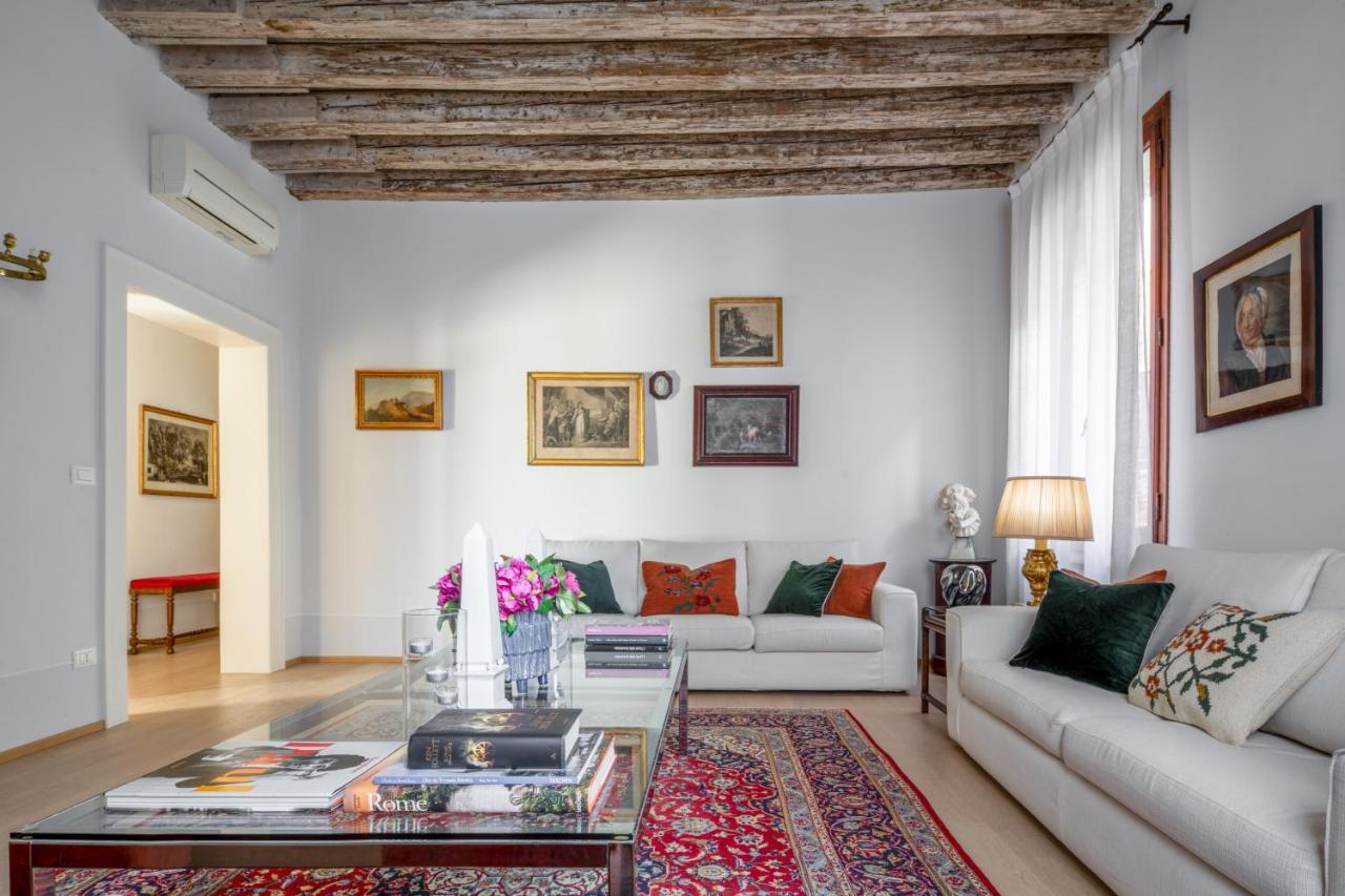 Miracoli Apartment With View On The Canal R&R Βενετία Εξωτερικό φωτογραφία