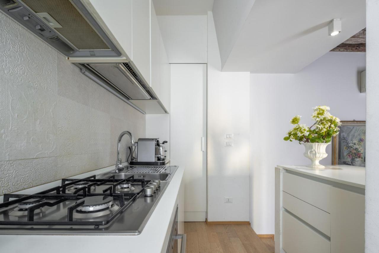 Miracoli Apartment With View On The Canal R&R Βενετία Εξωτερικό φωτογραφία